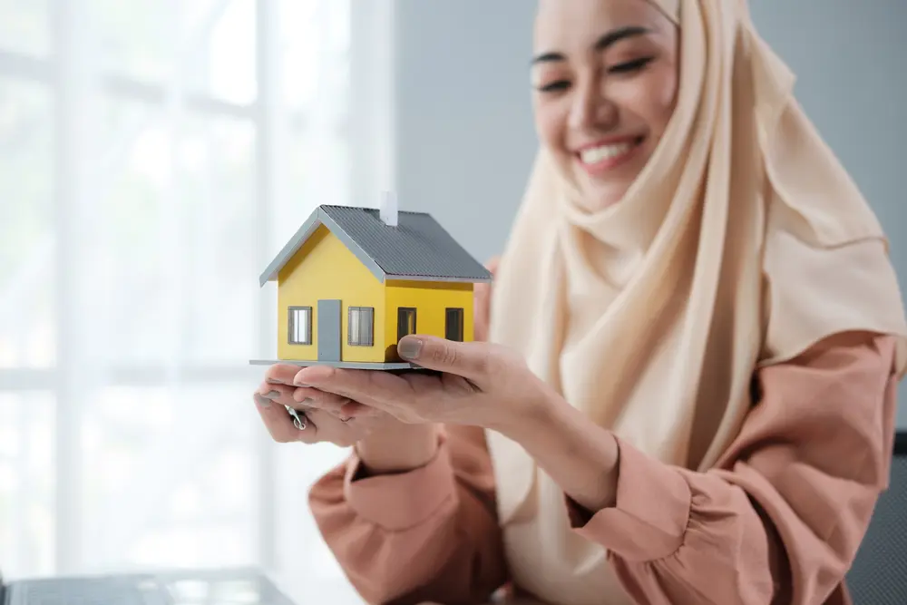 Ilustrasi konsep properti syariah dengan model rumah mini