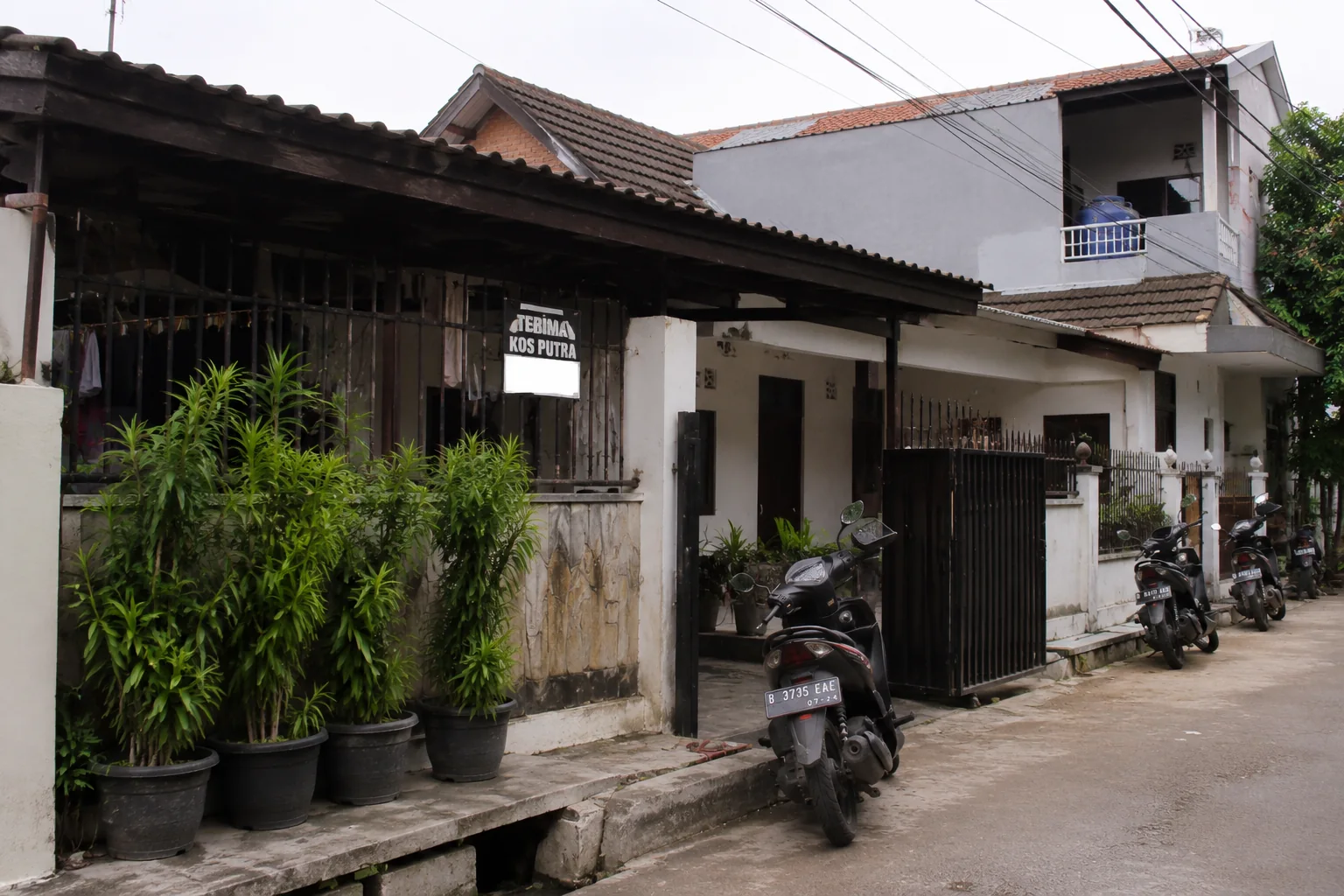 Rumah kos konvensional sekitar UI Depok sebagai pembanding konsep apartkos